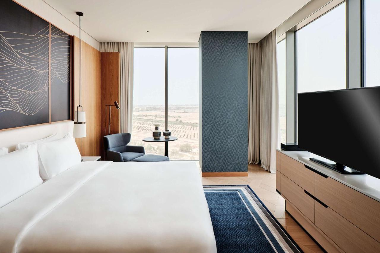 Grand Hyatt Kuwait Otel Kuveyt Dış mekan fotoğraf A bedroom at the hotel